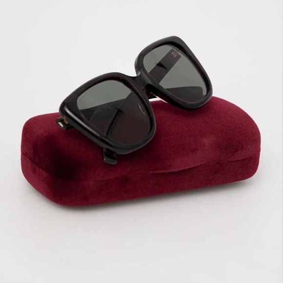 GUCCI GG1169S 003 cat eye sunglass in shiny dark havana frame with green lenses. - Picture 17 of 17